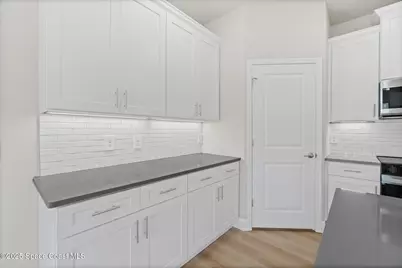 826 Hartsdale Avenue SW, Palm Bay, FL 32908 - Photo 35