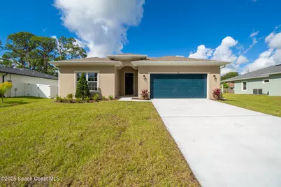 834 Hartsdale Avenue SW, Palm Bay, FL 32908 - Photo 3