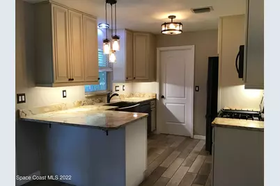 2859 Kingston Lane, Melbourne, FL 32935 - Photo 3