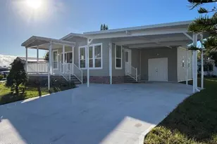 723 Hyacinth Cir, Barefoot Bay, FL 32976 - Photo 3