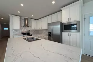 723 Hyacinth Cir, Barefoot Bay, FL 32976 - Photo 11