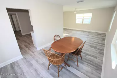 572 Orange Avenue, Sebastian, FL 32958 - Photo 7