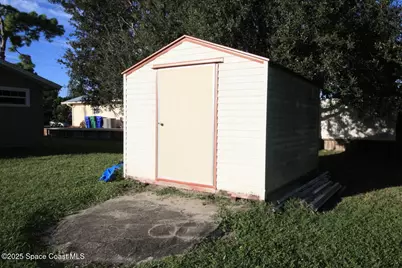 572 Orange Avenue, Sebastian, FL 32958 - Photo 19