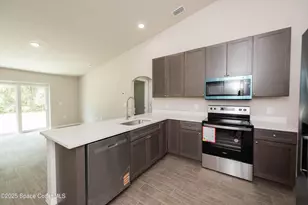 250 Frederick St SW, Palm Bay, FL 32908 - Photo 11