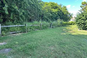 100 S S Wimbrow Dr, Sebastian, FL 32958 - Photo 23