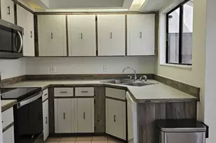 391 Cypress Point Dr, Melbourne, FL 32940 - Photo 13