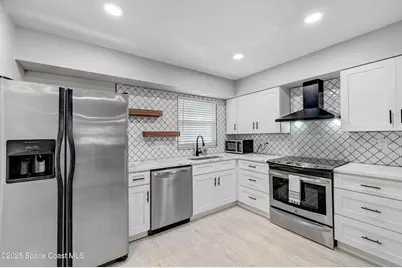 525/527 Wilson Avenue, Satellite Beach, FL 32937 - Photo 9