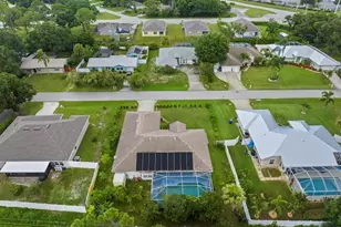 1026 Blossom Dr, Sebastian, FL 32958 - Photo 5