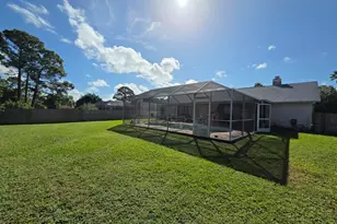 997 Hood St NW, Palm Bay, FL 32907 - Photo 3