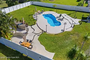 658 Binney St NE, Palm Bay, FL 32907 - Photo 3