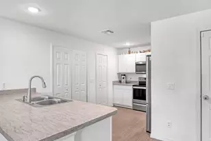 875 Natroma Ave SW, Palm Bay, FL 32908 - Photo 9