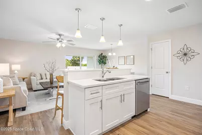 218 Hidden Woods Place, Melbourne, FL 32901 - Photo 9