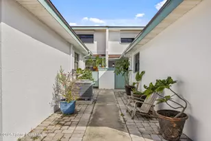 194 Queens Ct Ct, Satellite Beach, FL 32937 - Photo 3