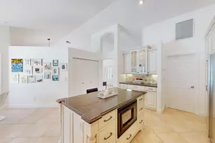 3886 Peacock Dr, Melbourne, FL 32904 - Photo 9