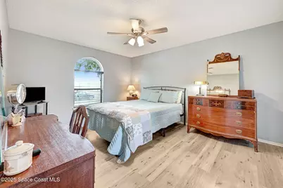 273 Jacaranda Avenue NW, Palm Bay, FL 32907 - Photo 19