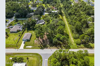 714 SE Sarasota Drive SE, Palm Bay, FL 32909 - Photo 1