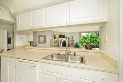 425 Buchanan Avenue #302, Cape Canaveral, FL 32920 - Photo 7