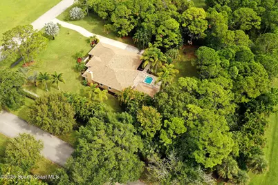 4580 Hunters Run Circle, Grant-Valkaria, FL 32949 - Photo 5