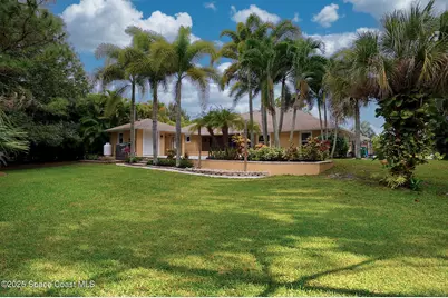 4580 Hunters Run Circle, Grant-Valkaria, FL 32949 - Photo 19