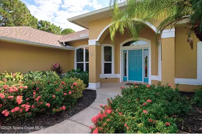 4580 Hunters Run Circle, Grant-Valkaria, FL 32949 - Photo 9