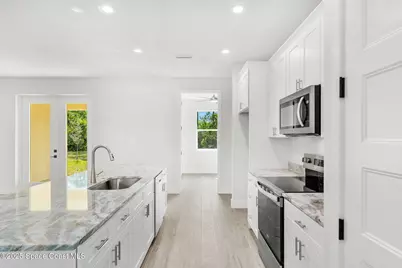 276 Americana Boulevard NW, Palm Bay, FL 32907 - Photo 15