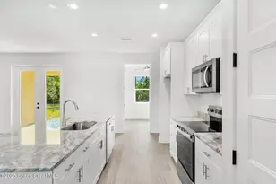 276 Americana Blvd NW, Palm Bay, FL 32907 - Photo 15