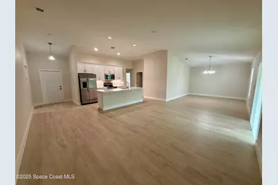 581 Toynbee Road SW, Palm Bay, FL 32908 - Photo 3