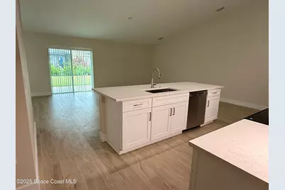 581 Toynbee Road SW, Palm Bay, FL 32908 - Photo 7