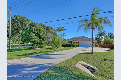 2710 S Courtenay Parkway, Merritt Island, FL 32952 - Photo 1