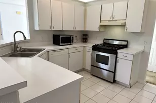 4355 S Lakes Cir, Melbourne, FL 32901 - Photo 9