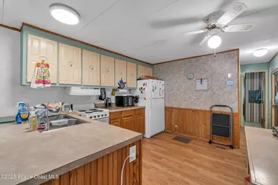 228 Holiday Park Boulevard NE, Palm Bay, FL 32907 - Photo 7