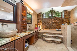 562 Lake Ashley Cir, Melbourne, FL 32904 - Photo 15