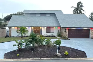 725 Puesta Del Sol Plaza, Indialantic, FL 32903 - Photo 1