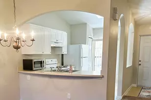 975 Luminary Cir, Melbourne, FL 32901 - Photo 3