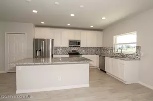 710 Boughton Way, West Melbourne, FL 32904 - Photo 9