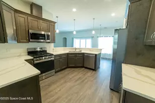 526 Falmouth Street SW, Palm Bay, FL 32908 - Photo 5