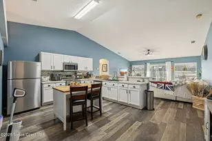 917 Cypress Oaks St, Titusville, FL 32780 - Photo 9