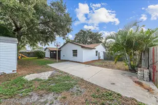 2010 Talloak Rd, Melbourne, FL 32935 - Photo 19