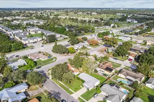 2010 Talloak Rd, Melbourne, FL 32935 - Photo 43