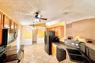 8746 105th Ct, Vero Beach, FL 32967 - Photo 13