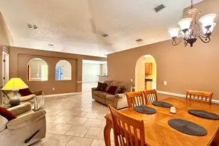 8746 105th Ct, Vero Beach, FL 32967 - Photo 5