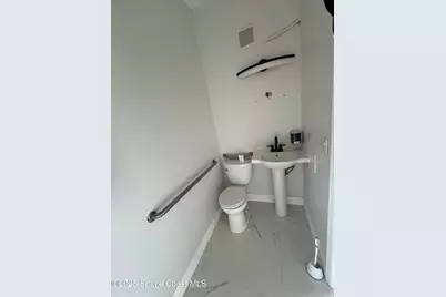 128 E Merritt Island Causeway, Merritt Island, FL 32952 - Photo 9