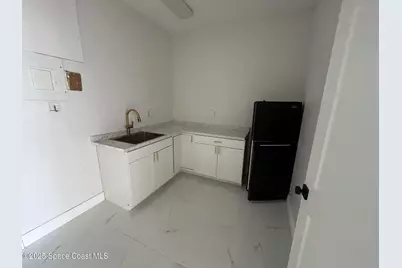 128 E Merritt Island Causeway, Merritt Island, FL 32952 - Photo 5