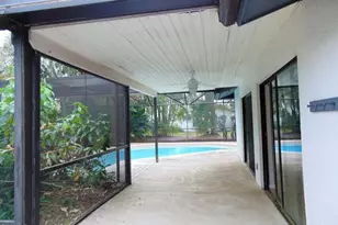 300 Olympia Ct, Melbourne, FL 32940 - Photo 3