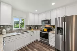 581 Hillside Ct, Melbourne, FL 32935 - Photo 17