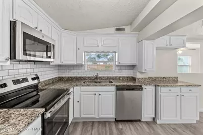 7506 Roberts Road, Fort Pierce, FL 34951 - Photo 9