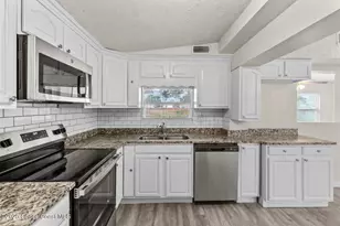 7506 Roberts Rd, Fort Pierce, FL 34951 - Photo 9