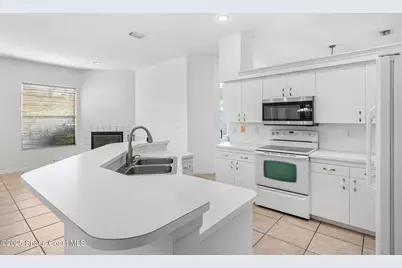 652 Sheridan Woods Drive, Melbourne, FL 32904 - Photo 9