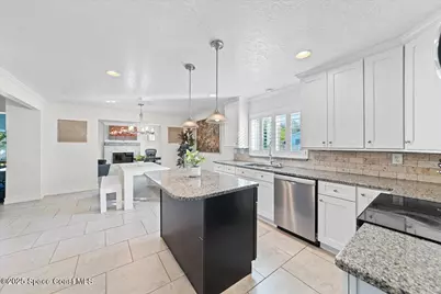 310 Franklyn Avenue, Indialantic, FL 32903 - Photo 7