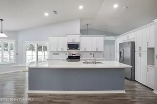 861 7 Gables Cir SE, Palm Bay, FL 32909 - Photo 3